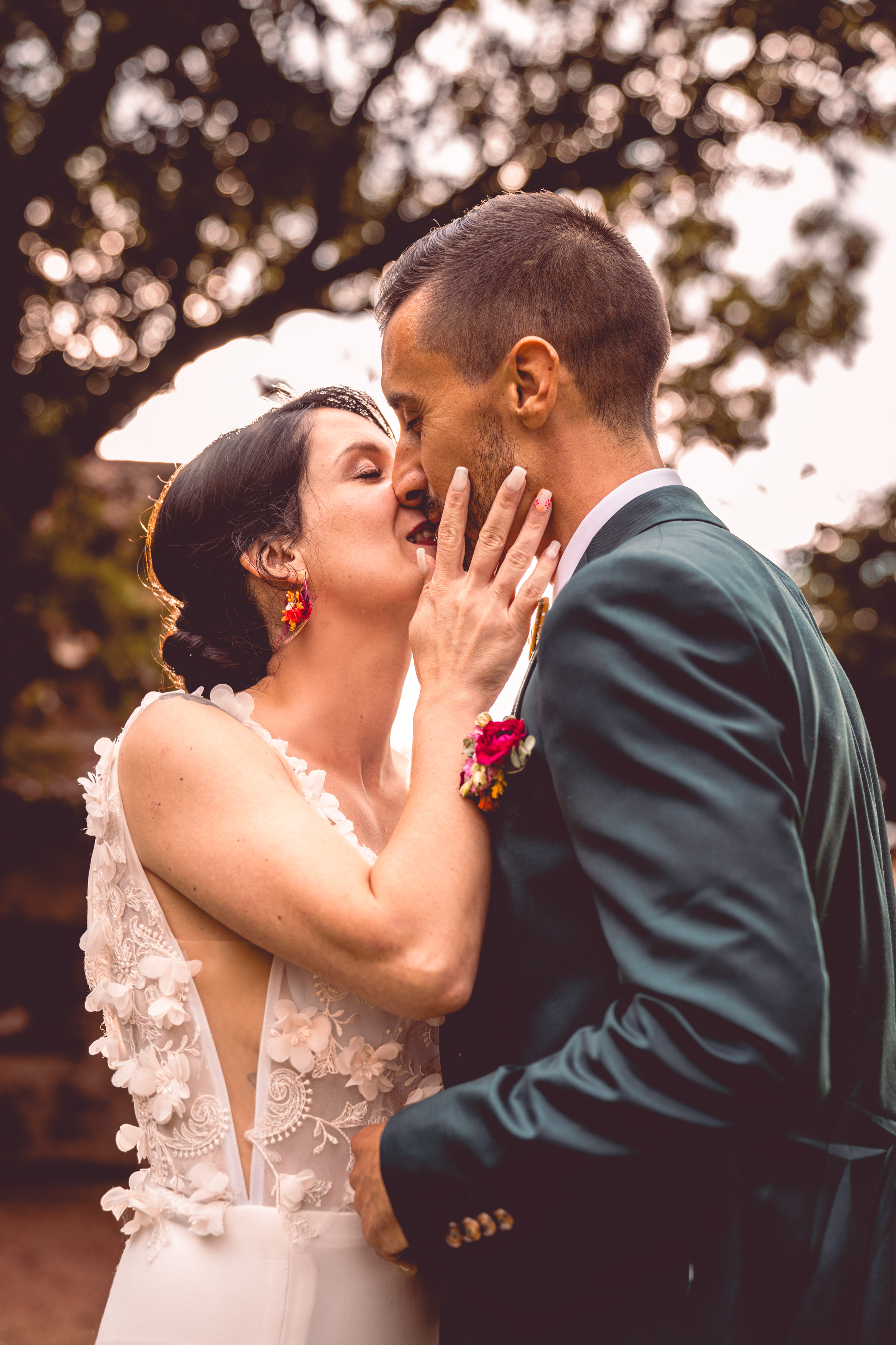Regard complice — Photo de mariage par Romain Pardon Photographie à Enval